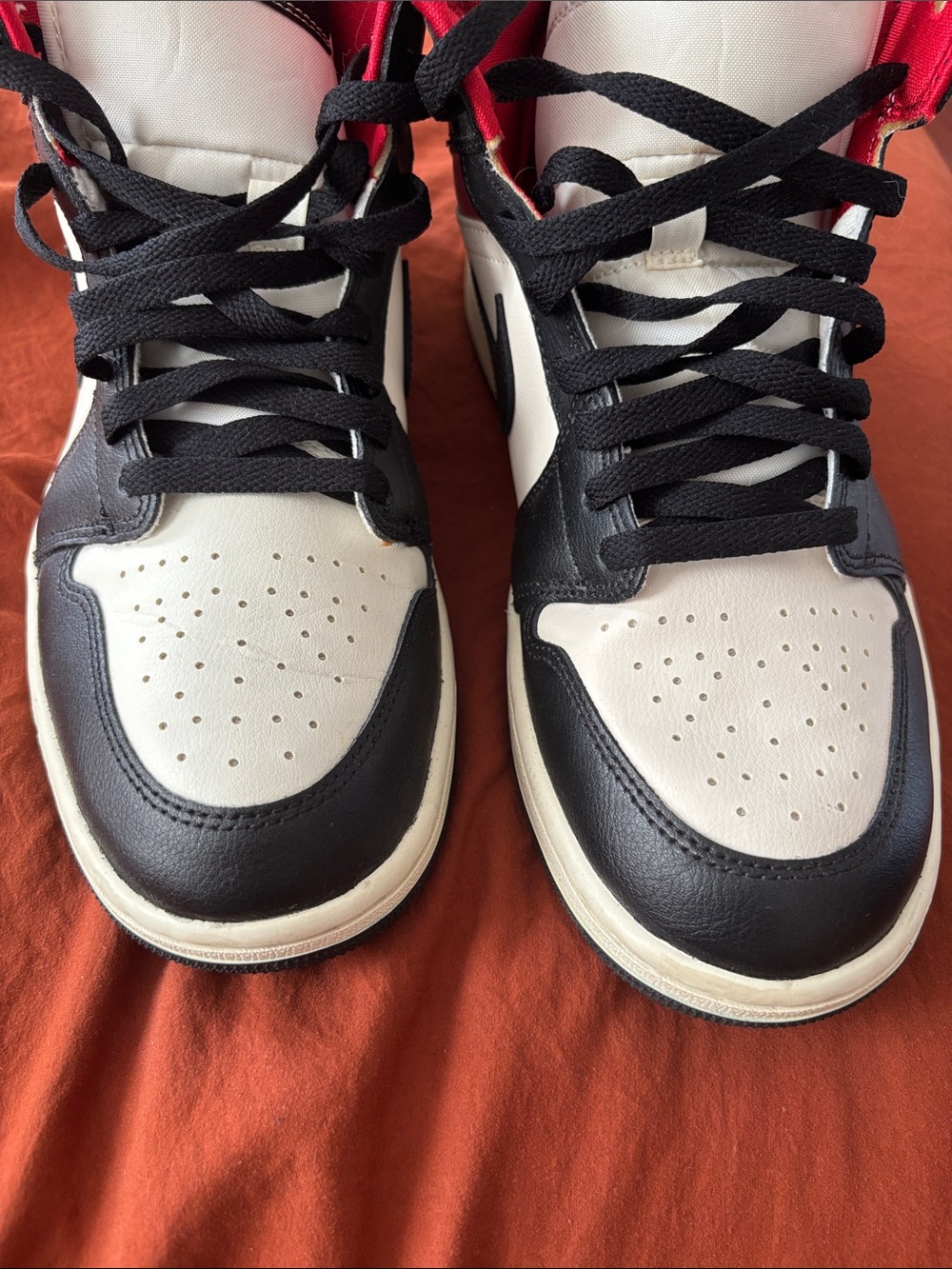 Nike Black White Red Air Jordan 1 Mid Basketball Shoes - Picture 4 of 15